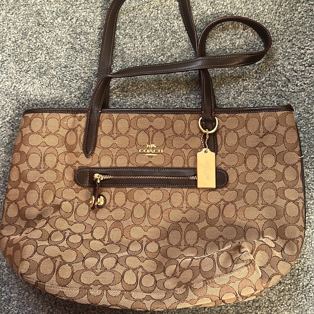 New coach bag, only worn one time